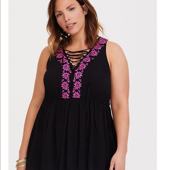 ❌SOLD❌ BLACK & PINK EMBROIDERED CHALLIS TANK - Picture 1 of 6